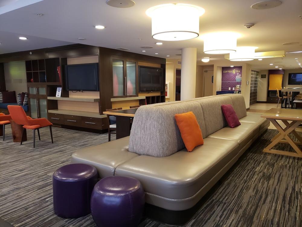 Comfort Inn & Suites Baltimore Buitenkant foto